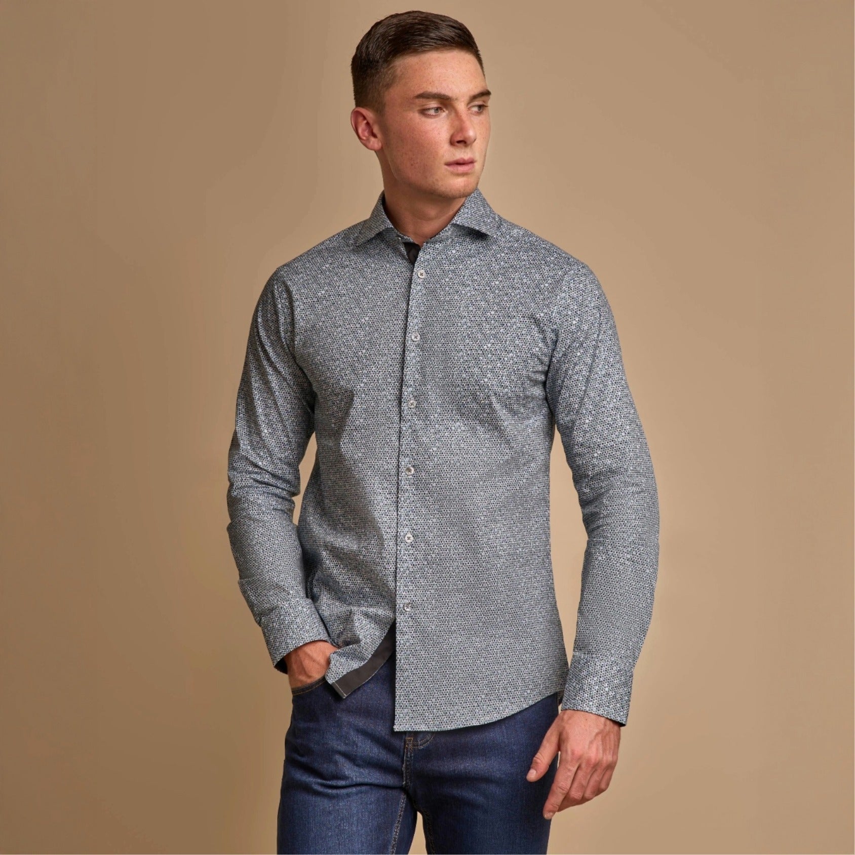 jeans untucked dress shirt Wrinkle-Free Just add one of our luxe sport coats and a pair of our flattering Classic Chino Pants to arrive looking like a million bucks Untucked Dress Shirts for Men