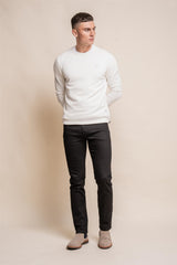 KN101 new ecru crewneck knitwear front
