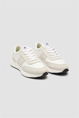 Alanza White Technical Runner