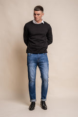 KN101 black crewneck knitwear front