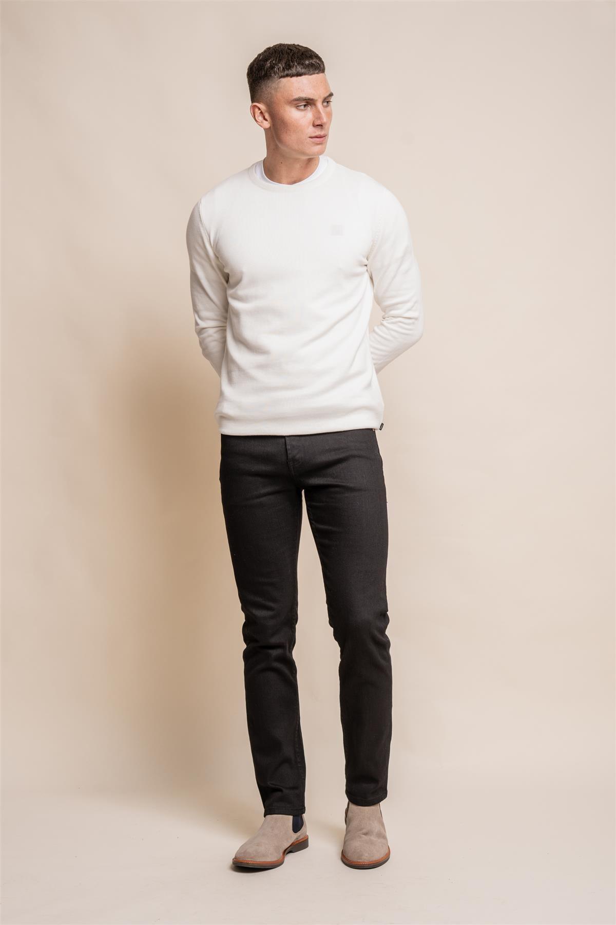 KN101 ecru crewneck knitwear front