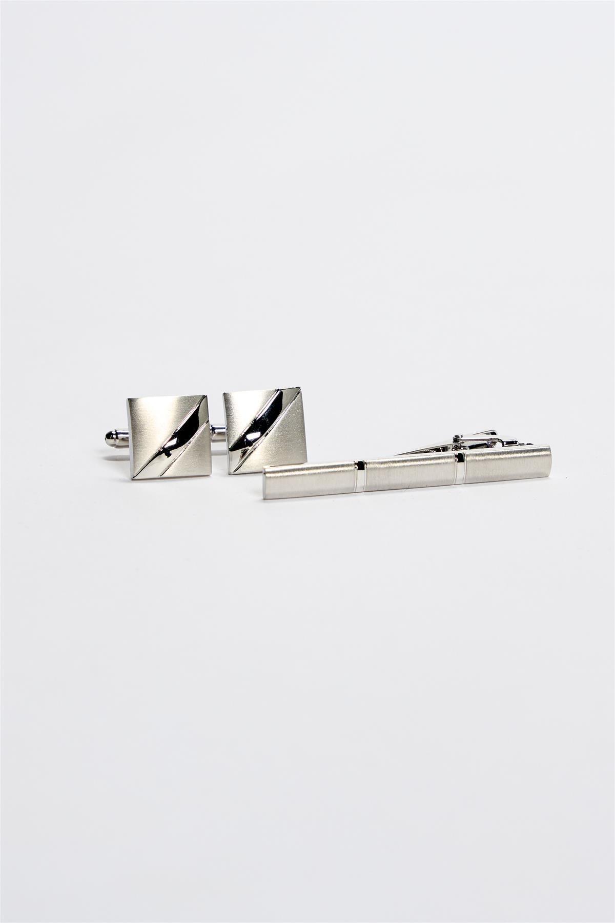 CV06 Cufflinks