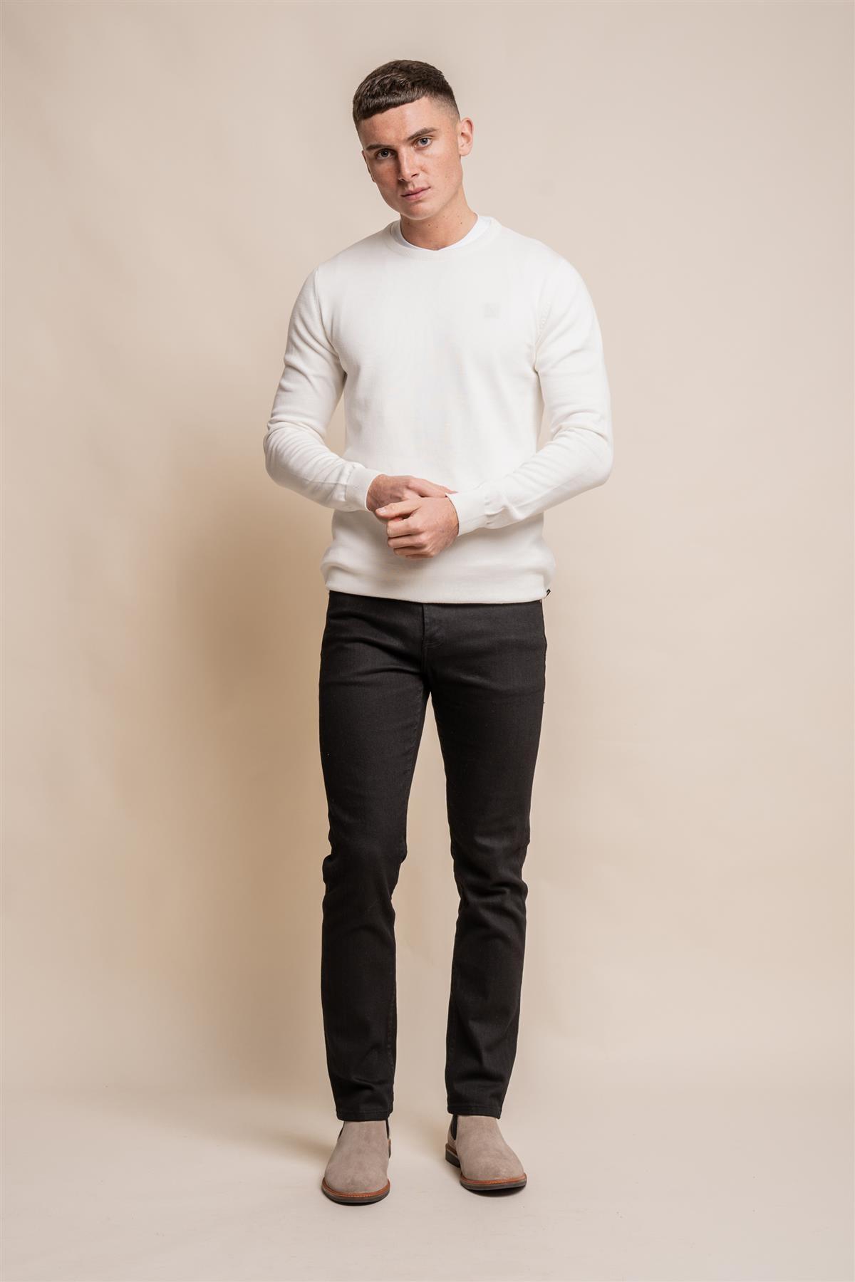 KN101 ecru crewneck knitwear front