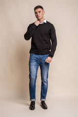 KN101 black crewneck knitwear front