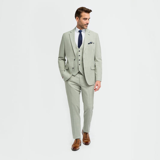 Get Seen in Green: Green Suit Ideas & Combinations