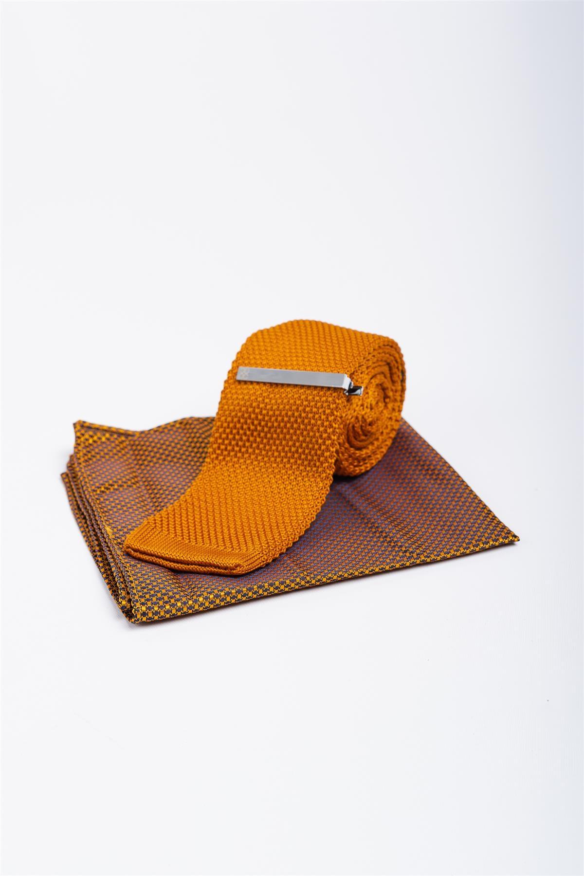 Knitted tobacco tie set
