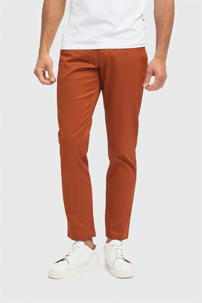 Dakota Chino