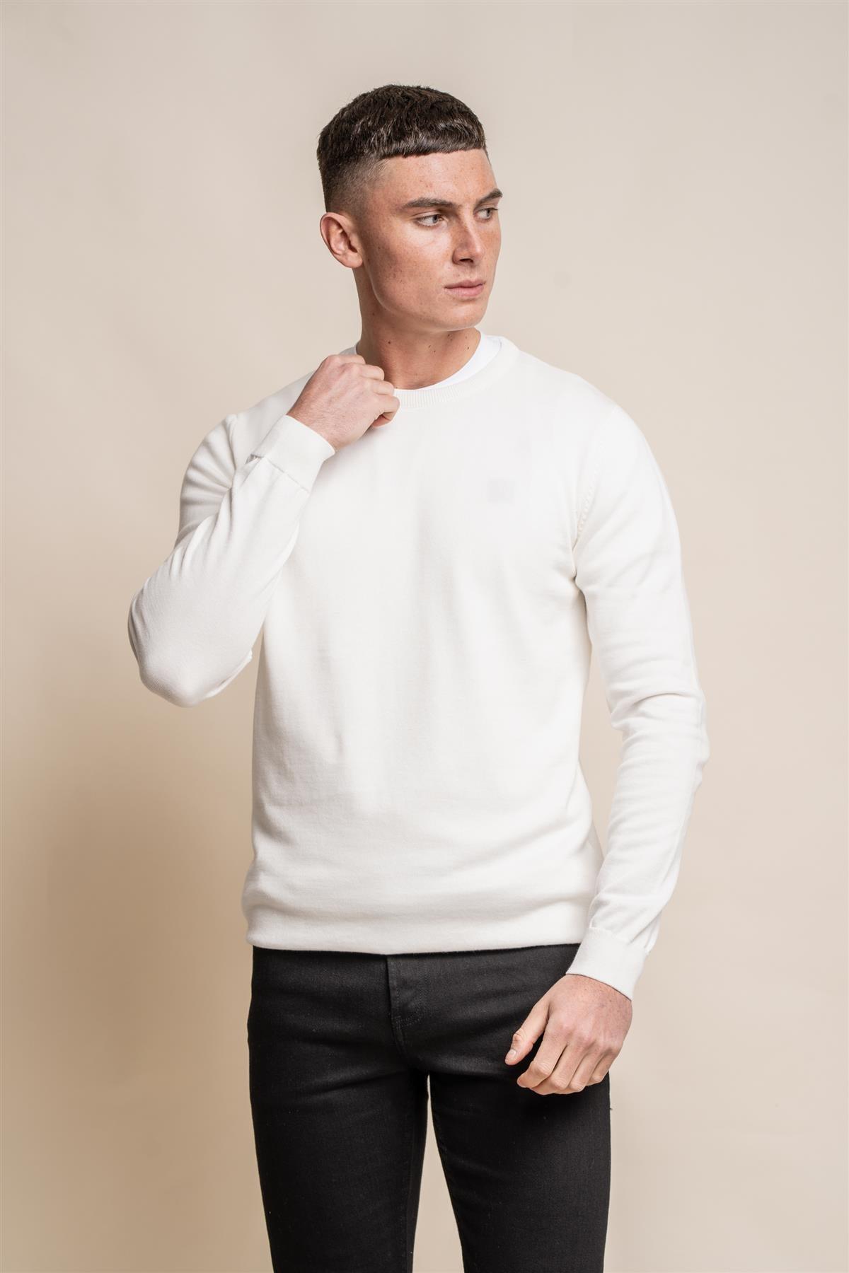 KN101 ecru crewneck knitwear front