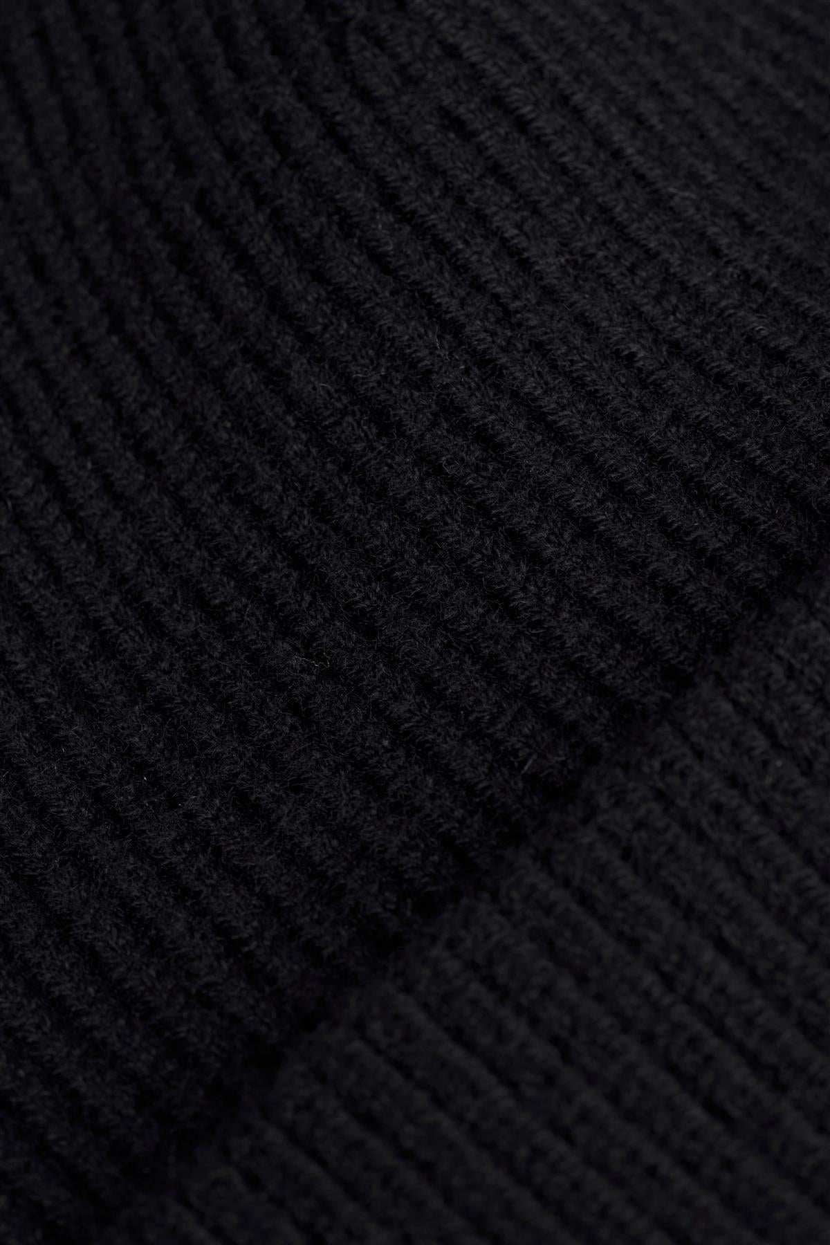 Cavani Beanie Hats