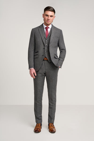 Cosmo Three Piece Suit
