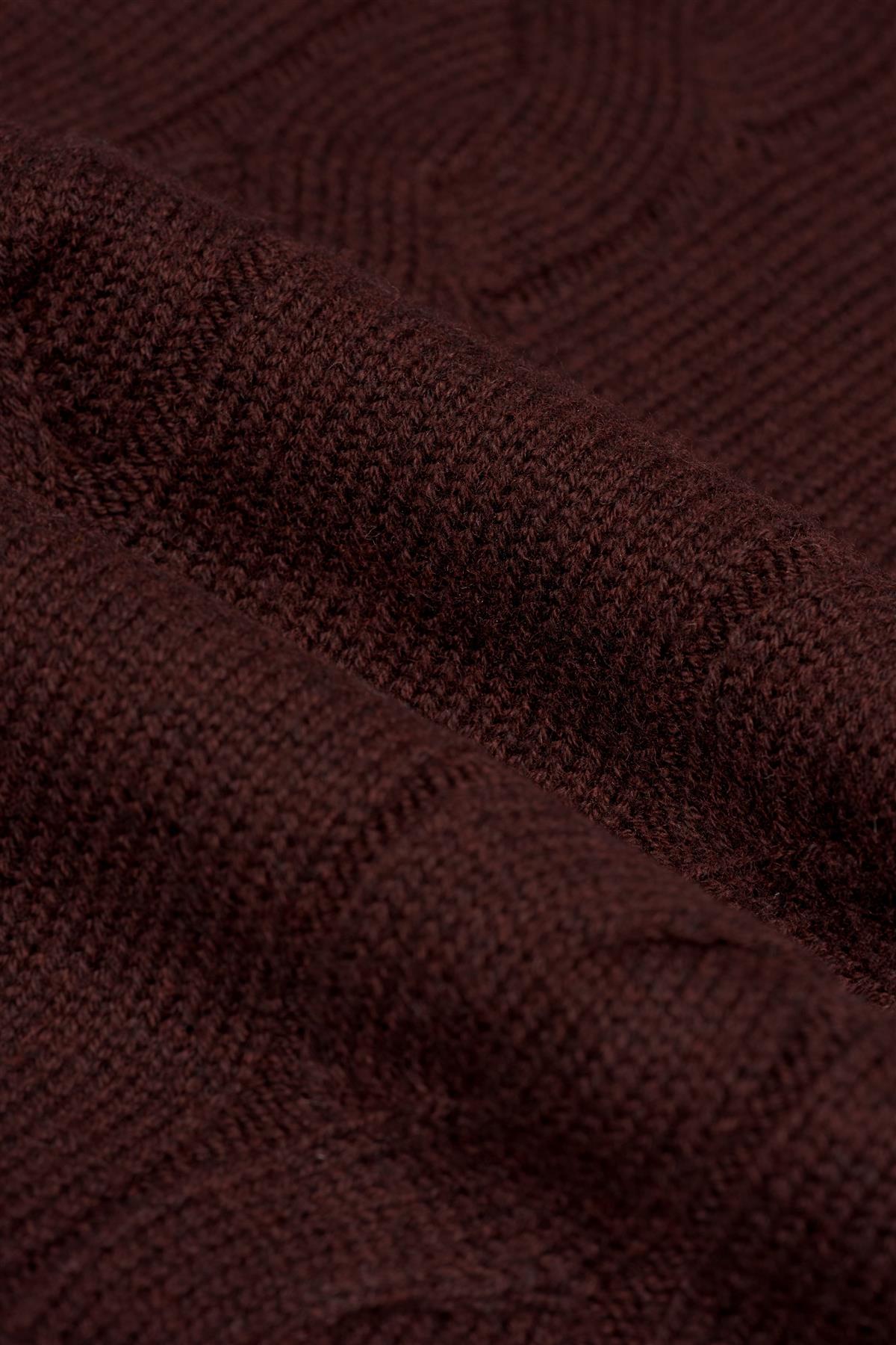 Archie Roll Neck