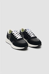 Alanza Black Technical Runner