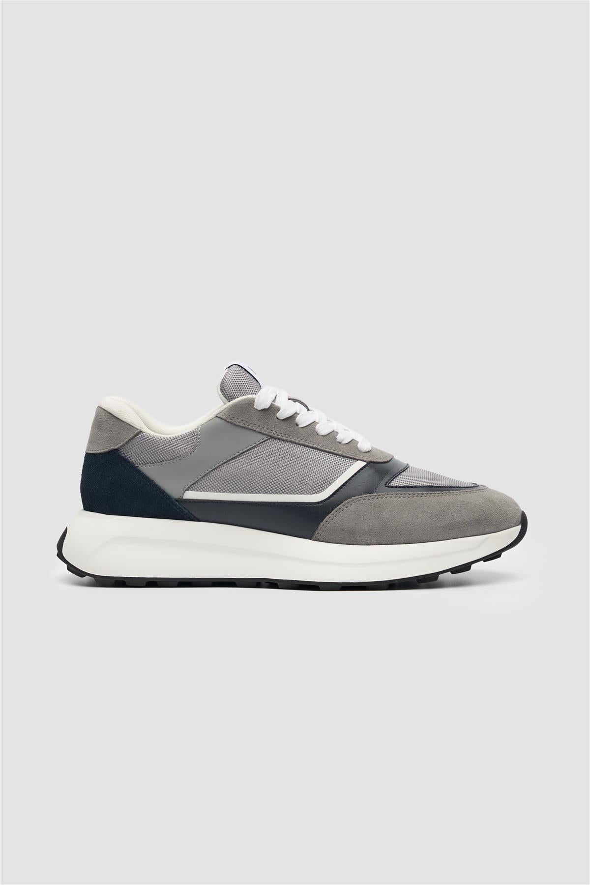 Brisbane Grey Technical Runner