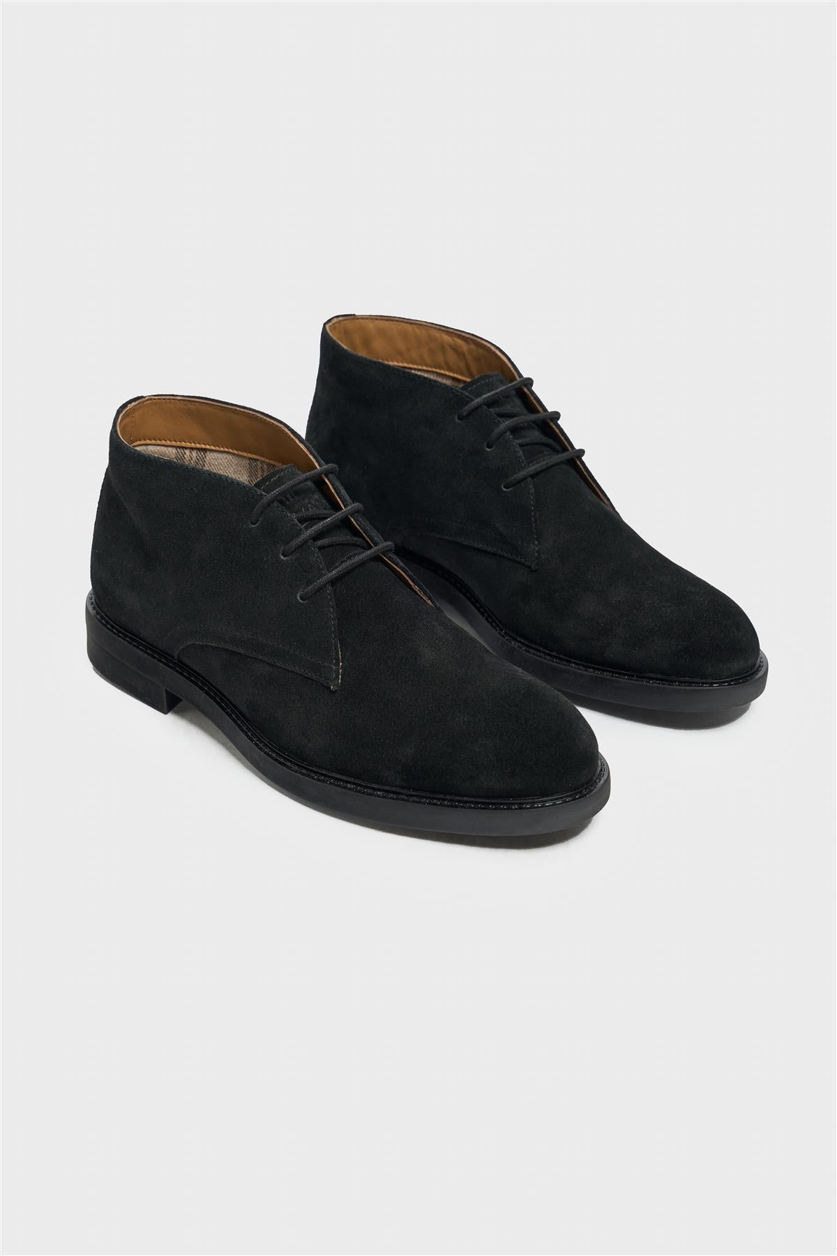 Fernando Black Lace Up Suede Chukka Boot