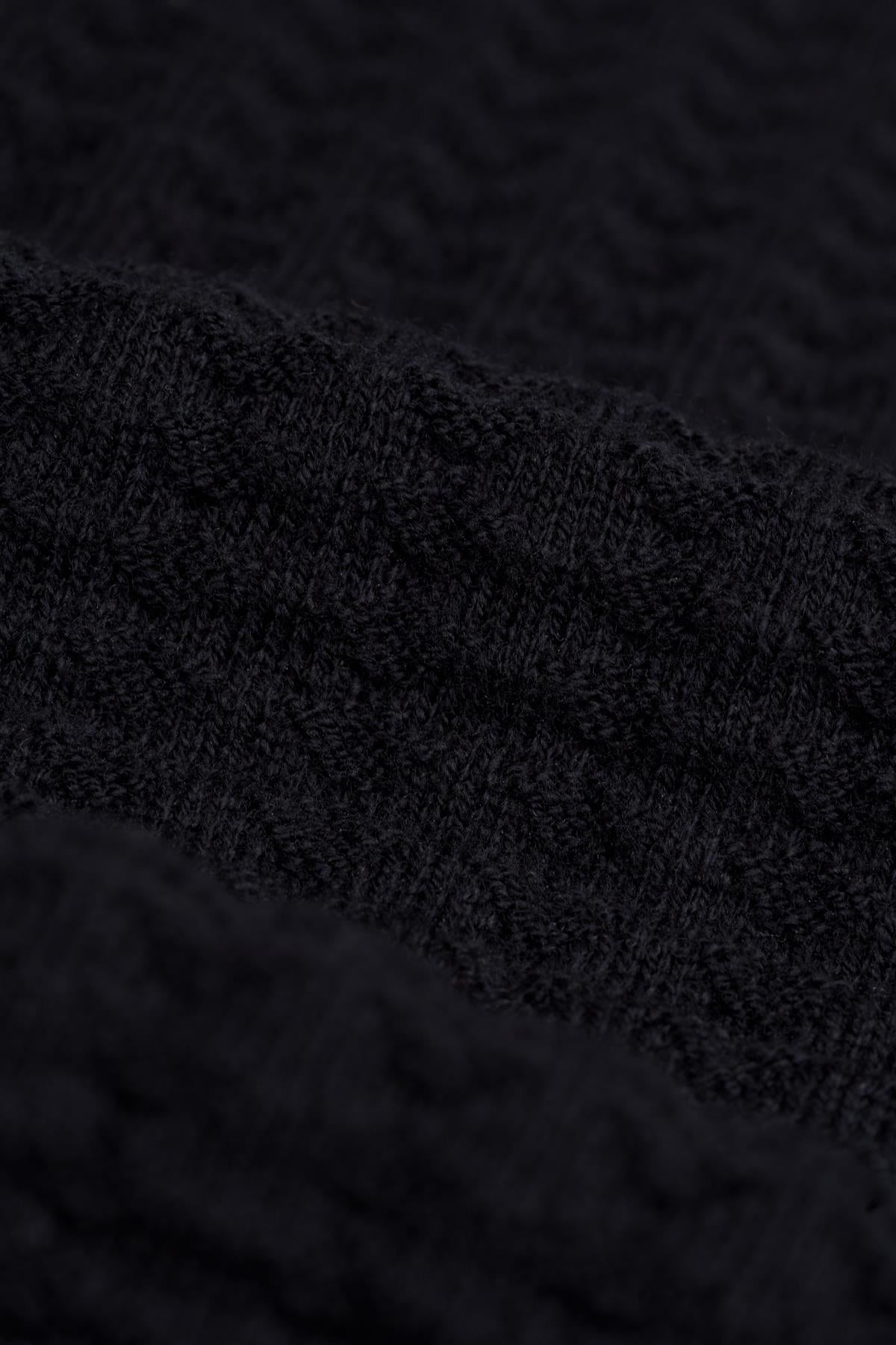 Argas Roll Neck