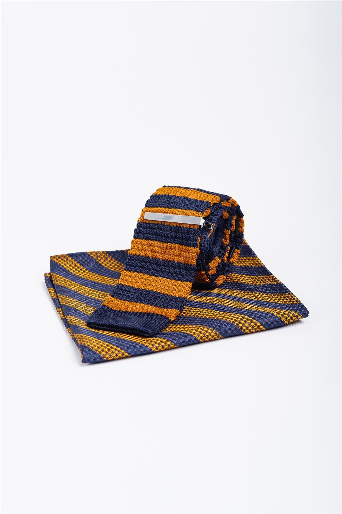 Knitted tobacco/navy tie set