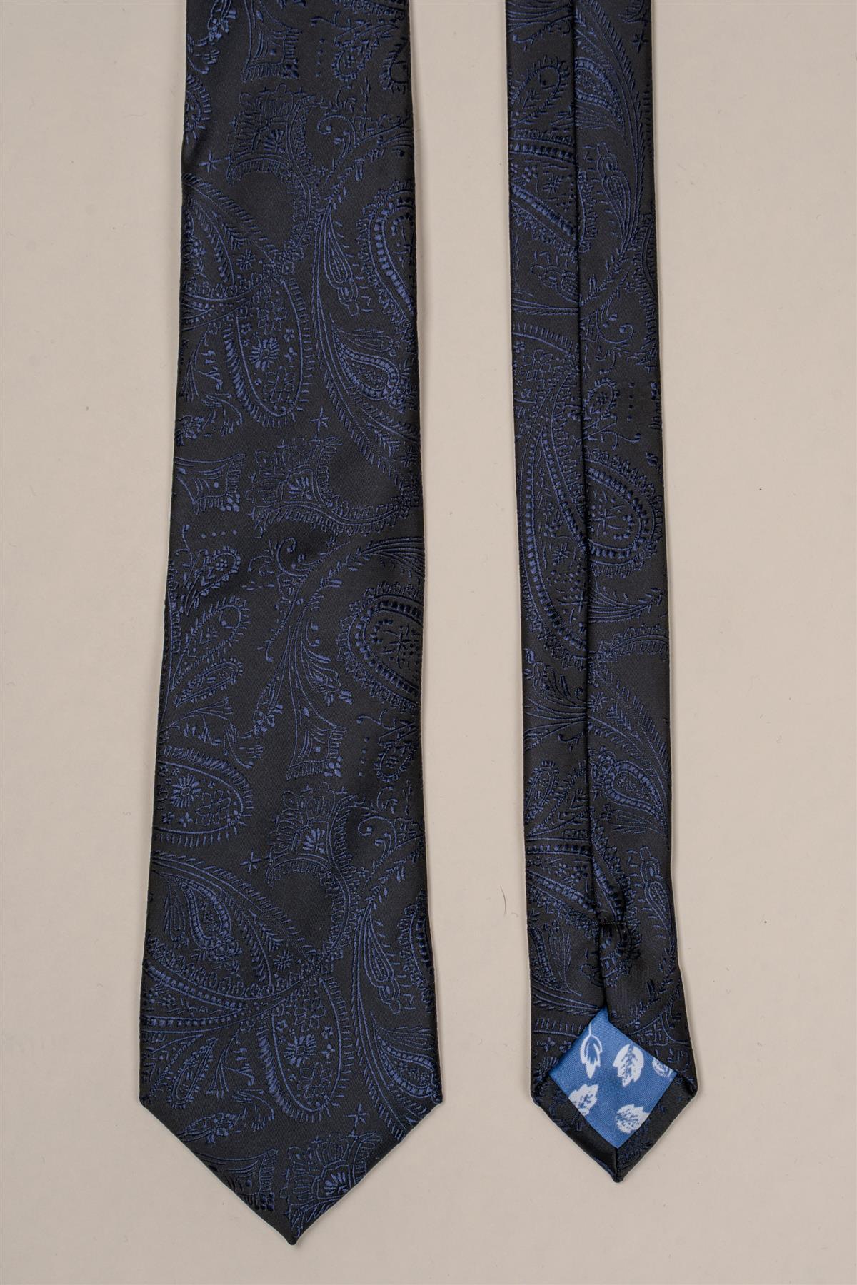 CV813 patterned tie